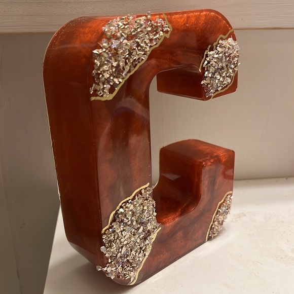 Custom resin letters - Picture 7 of 11